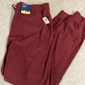 Old Navy women’s high rise sleek tech go dry breathable Burgundy Jogger Pants